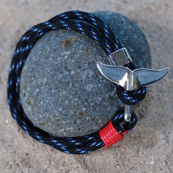 The Tailfin Bracelet